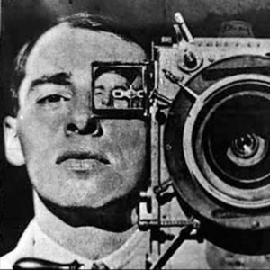 24-The_Man_With_a_Movie_Camera_1_vertov